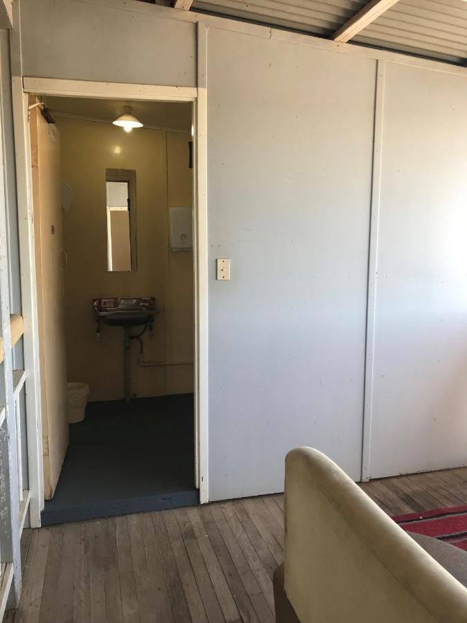 Australian Hotel Winton Budget Hotel Accommodation 外观 照片